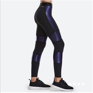 ALALA Leggings